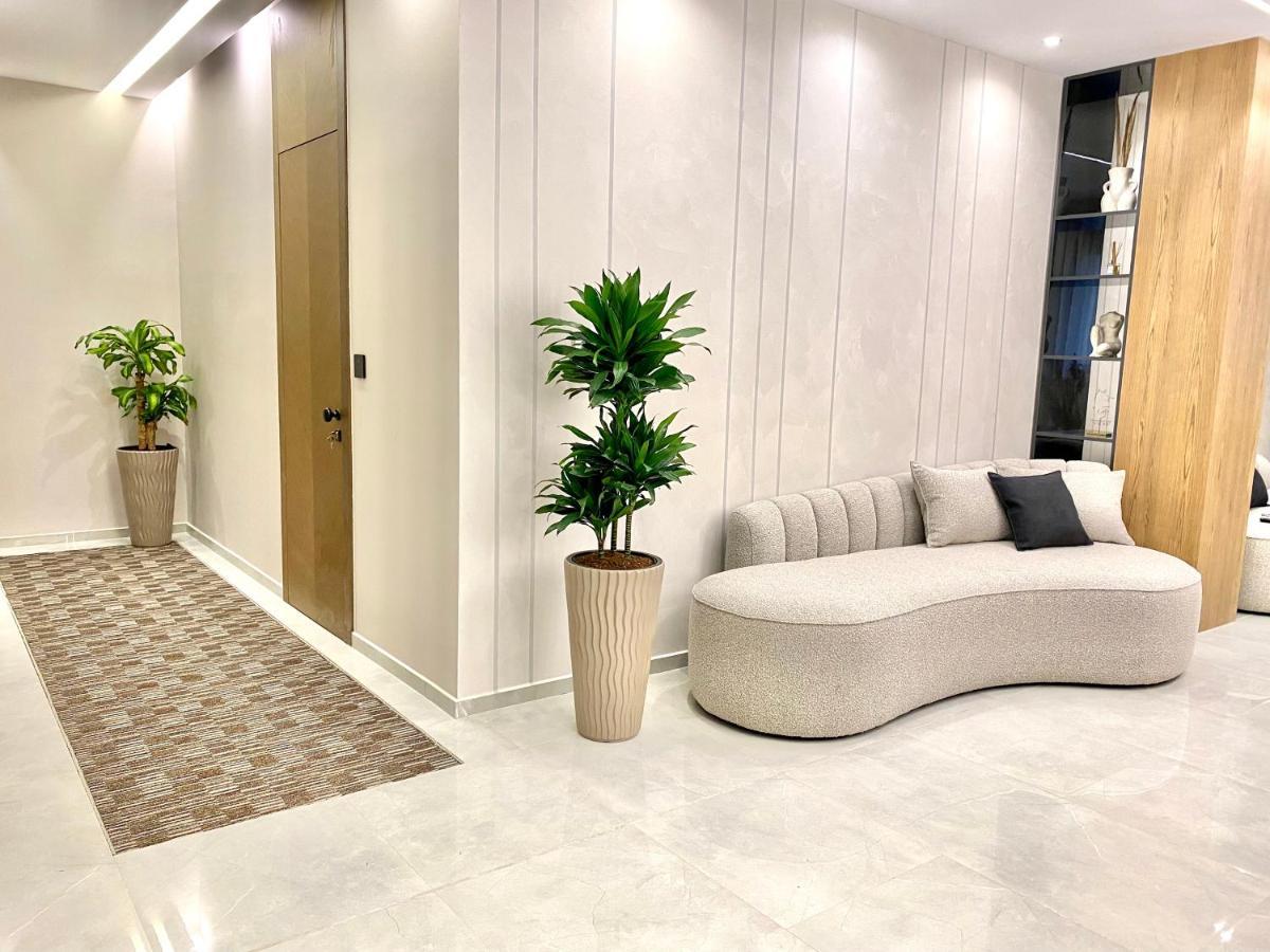 Elmar Hotel Wlora